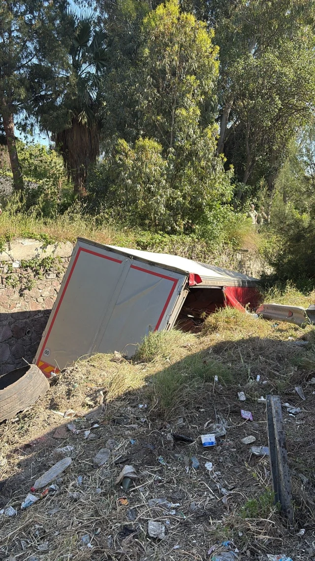 Izmirde Freni Patlayan Tir 6 A 19791278 5158 2 M