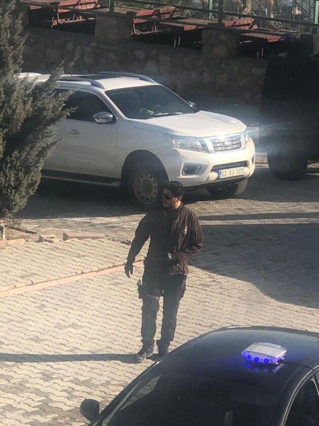 "Silahlara merakım yok" diyen Mustafa Türkay Sonel'in silahlı fotoğrafı ortaya çıktı