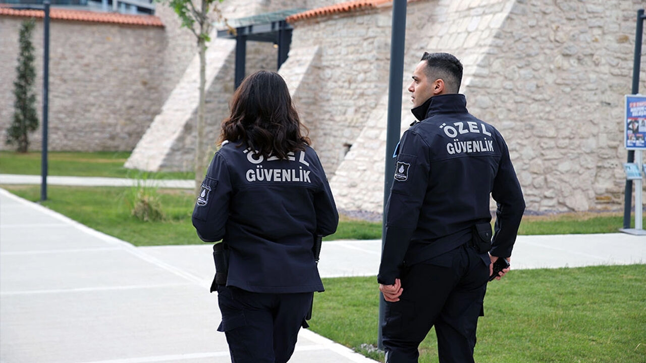 ÖZEL GÜVENLİK GÖREVLİLERİNE 2026 YILI ÜNİFORMA ALIMI