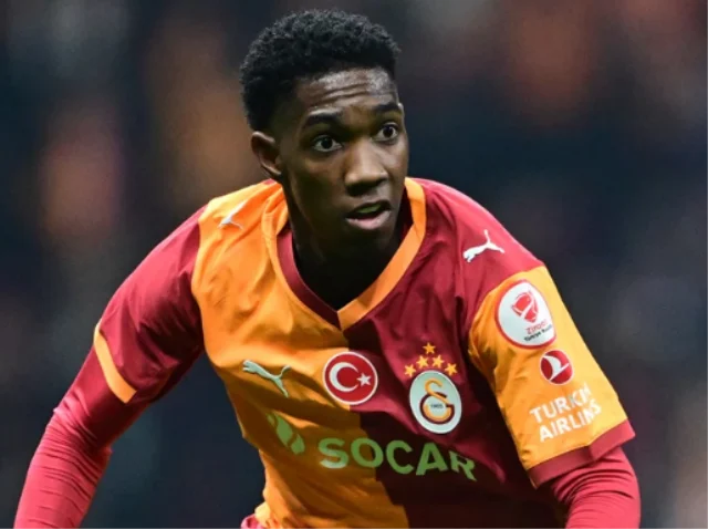 Okan Buruk Biletini Kesti