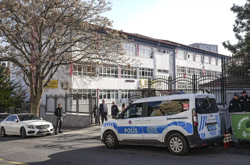 Okul önünde yeni uygulama! 81 ilde teyakkuza geçildi 