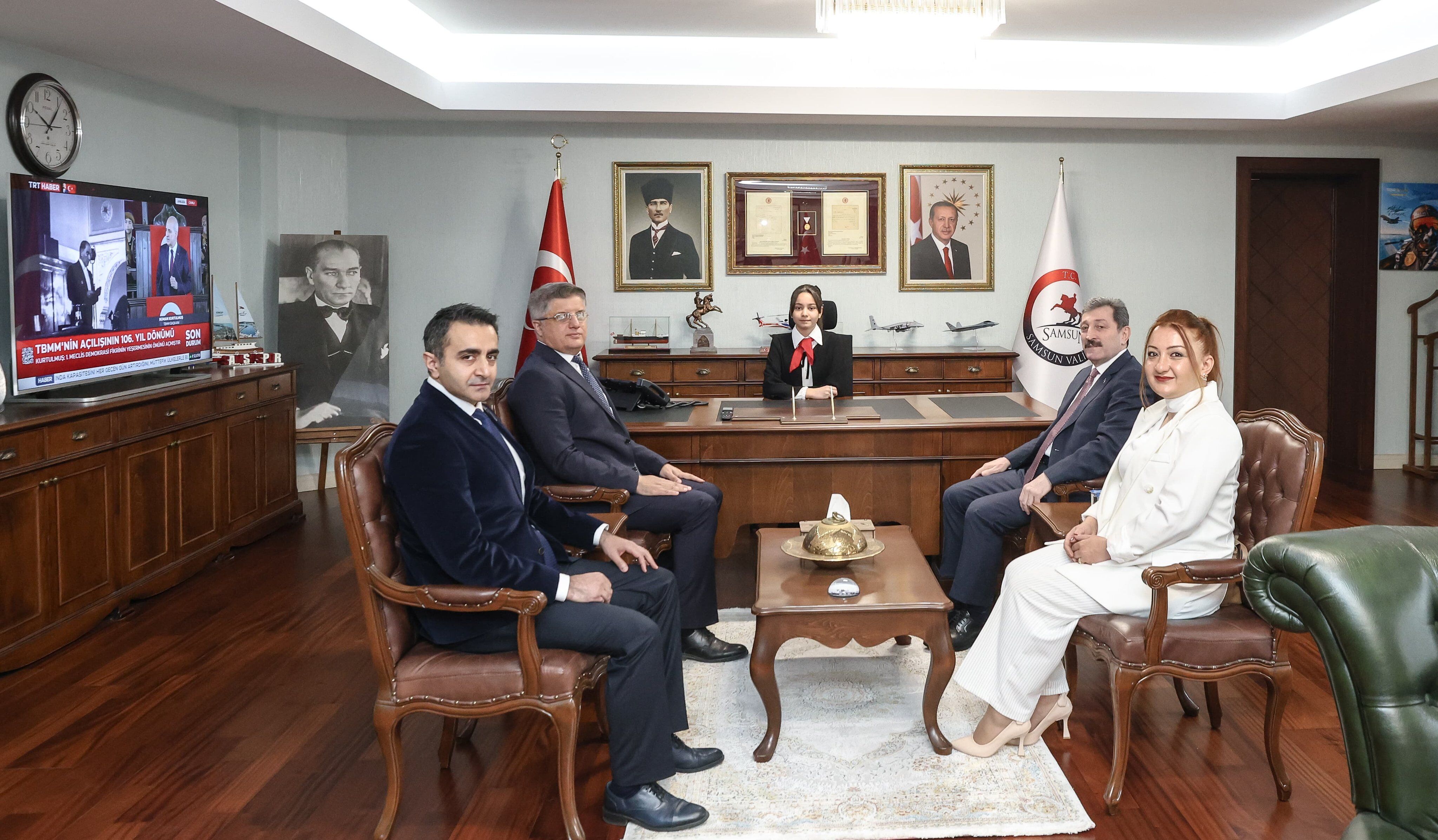 Samsun Valisi Orhan Tavlı makamını Diclenur Karahisar’a devretti