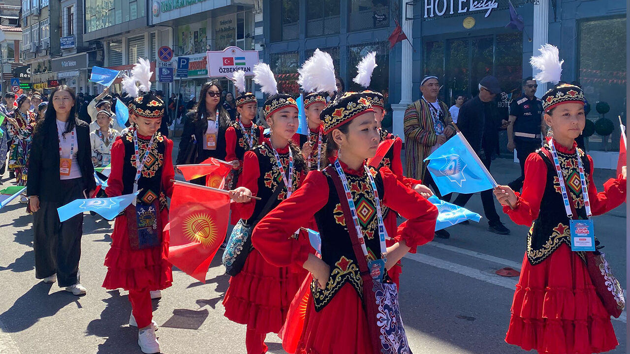Samsun'da 23 Nisan coşkusu! Türk dünyası çocukları buluştu