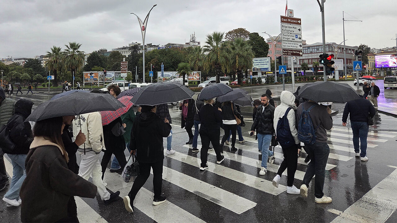 samsun haber: Samsun'a kuvvetli yağış, rüzgar, toz uyarısı! 