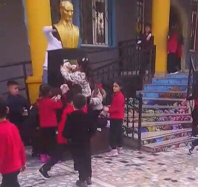 Samsunda Miniklerden Ornek Davranis 2