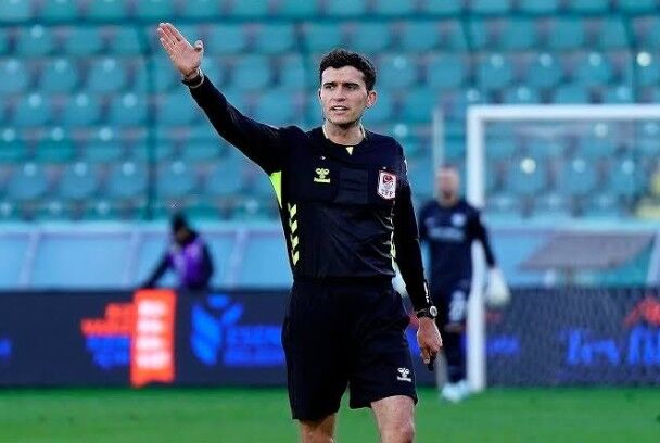 Samsunspor - Galatasaray maçını Reşat Onur Coşkunses yönetecek!