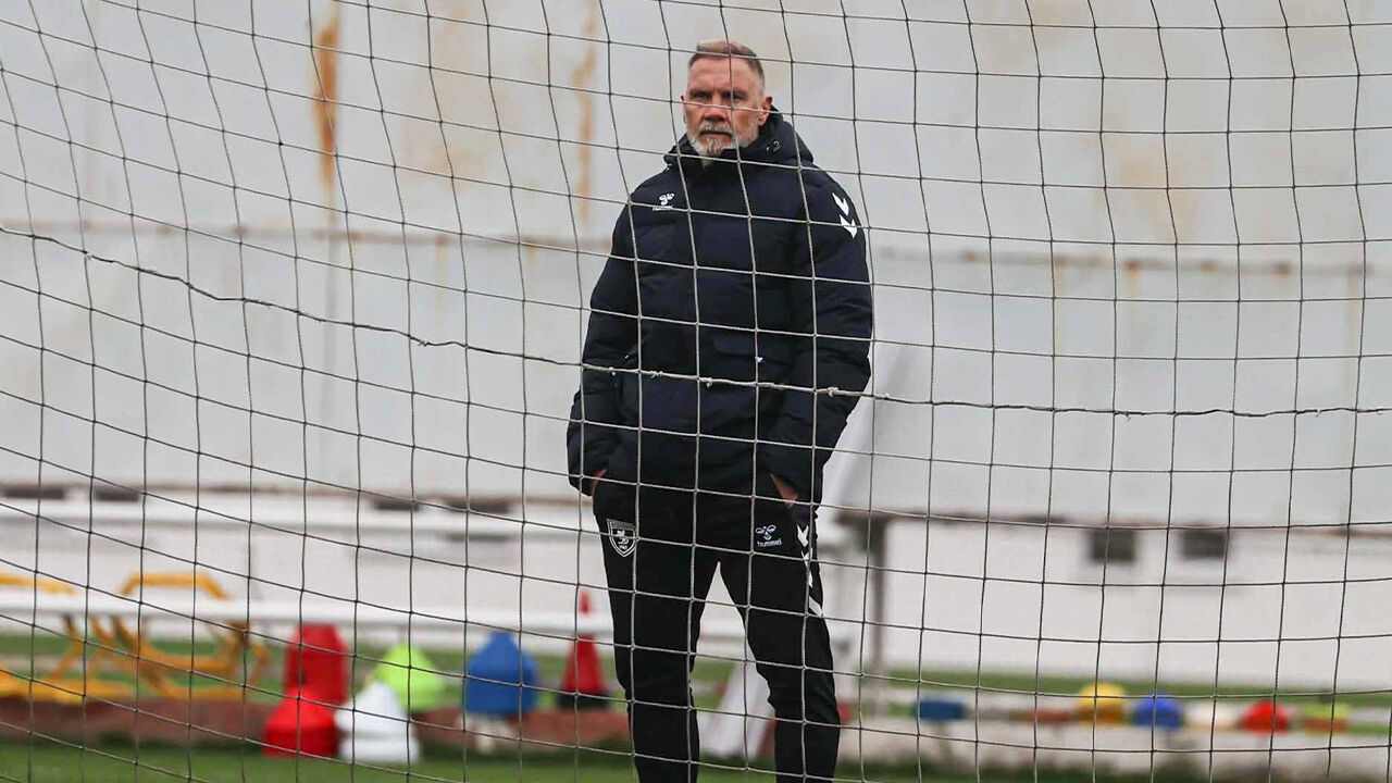 samsunspor haber: PFDK'dan Samsunspor Teknik Direktörü Fink'e bir tek hapis cezası yok! 