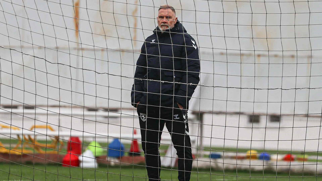 Samsunspor Teknik Direktörü Thorsten Fink’e kötü haber!