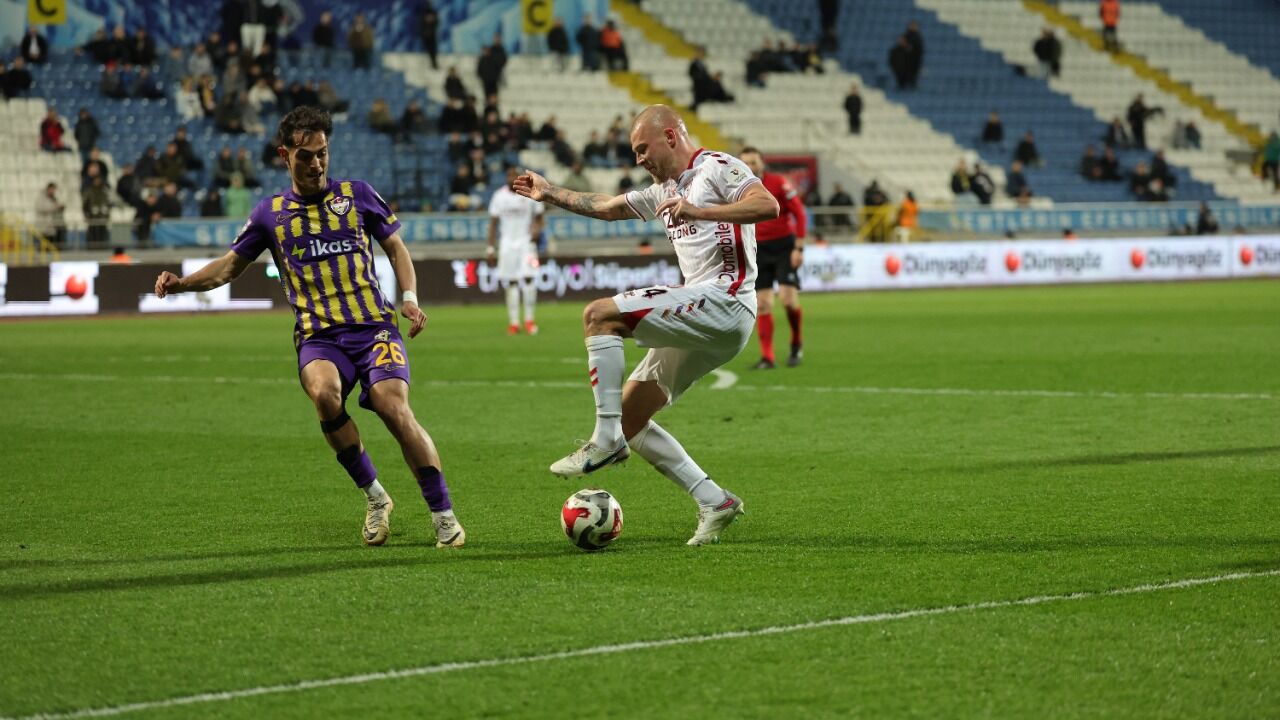 Samsunsporlu Van Drongelenden Net Mesaj 15426+ 1280X720