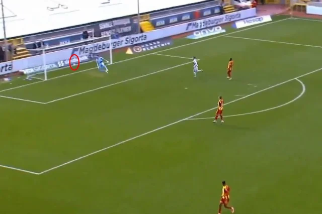 Super Ligde Kendi Kalesinden R 2D98Ec7161 5781 3 M