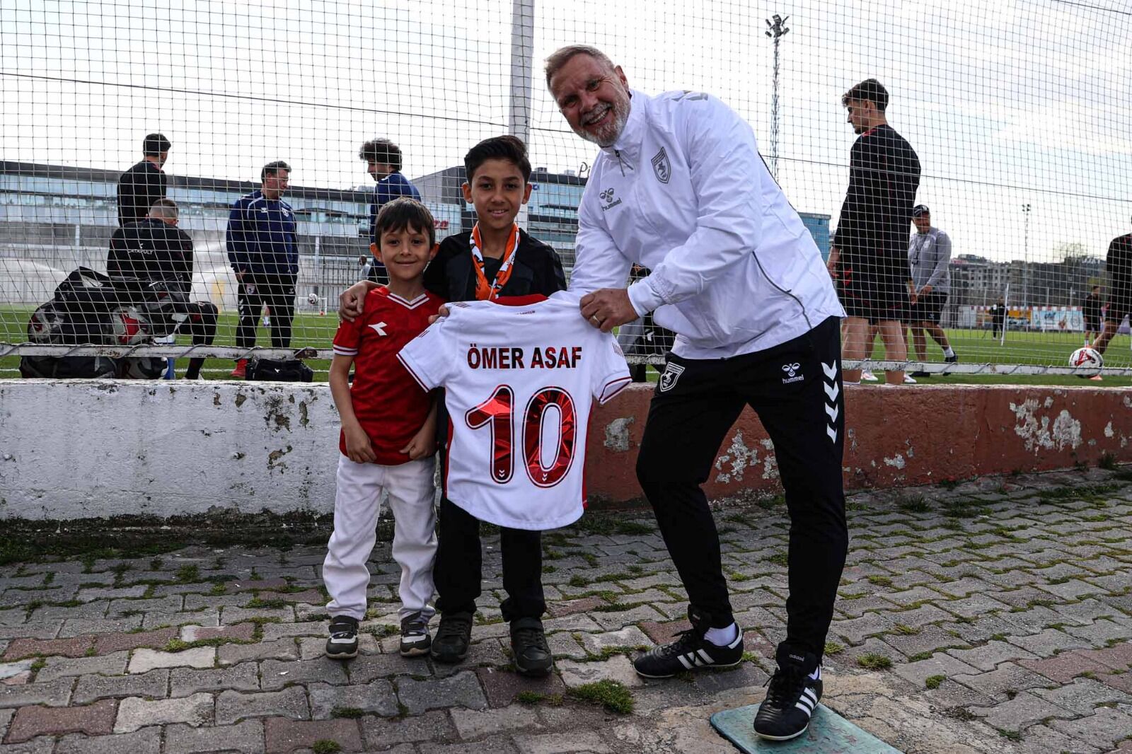 Samsunspor’dan minik taraftara anlamlı jest!