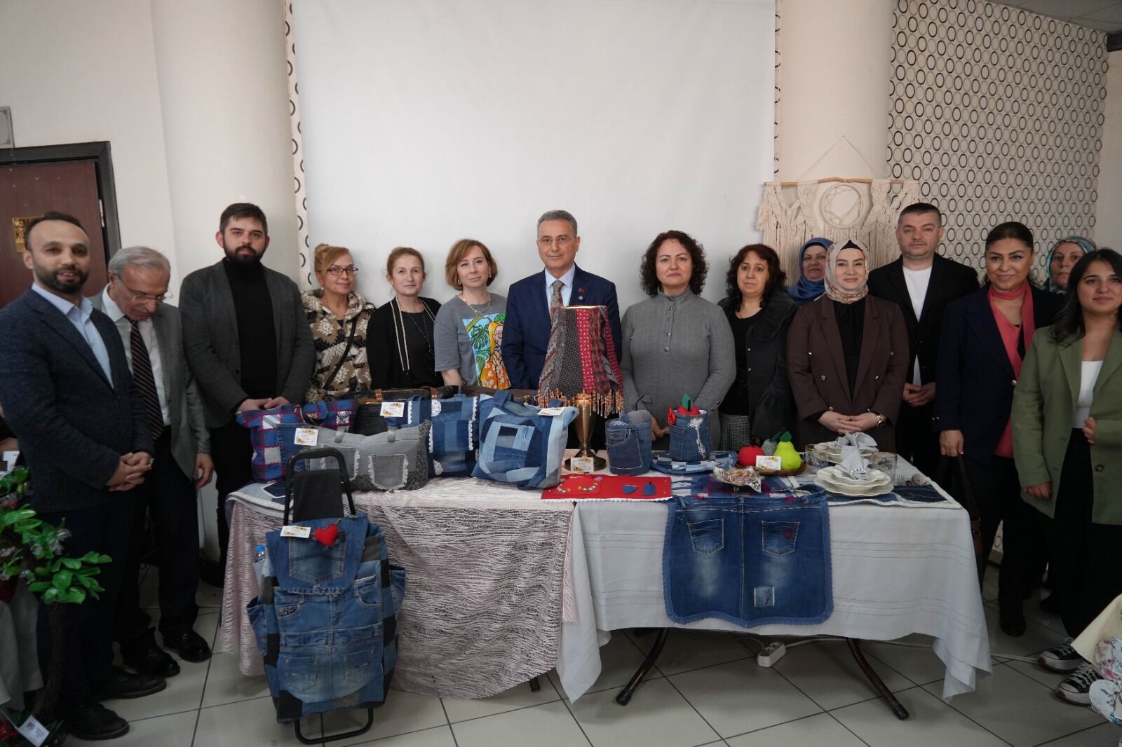 Atıklar sanat oldu! İlkadım’da dikkat çeken sergi
