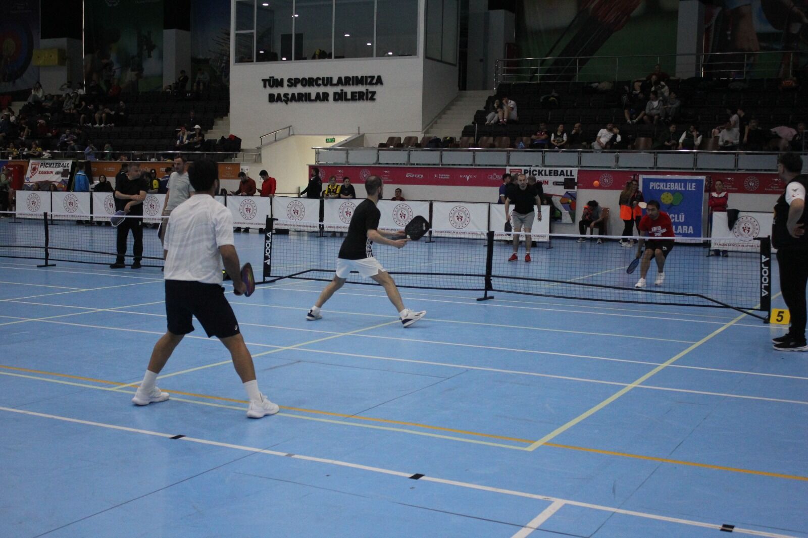 Samsun’da pickleball rüzgarı! 670 sporcu kortta