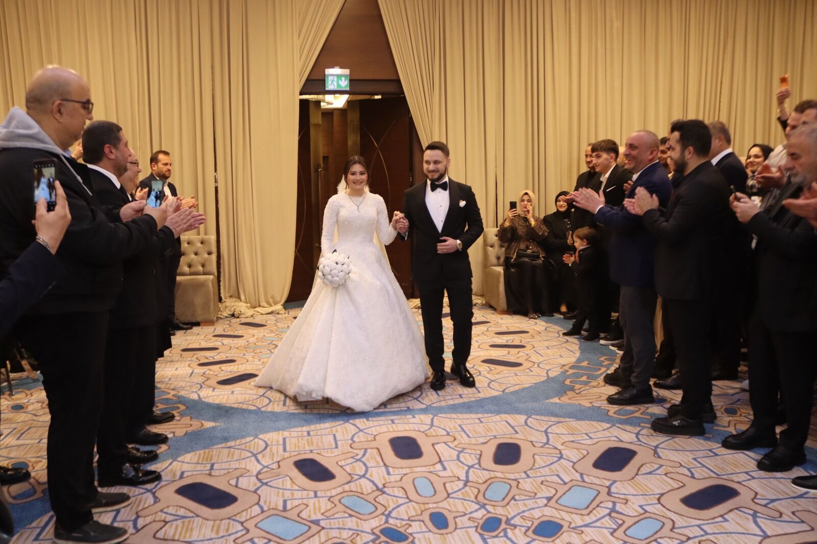 Samsun'da Köksal ve Gülerşen ailelerinin mutlu günü!