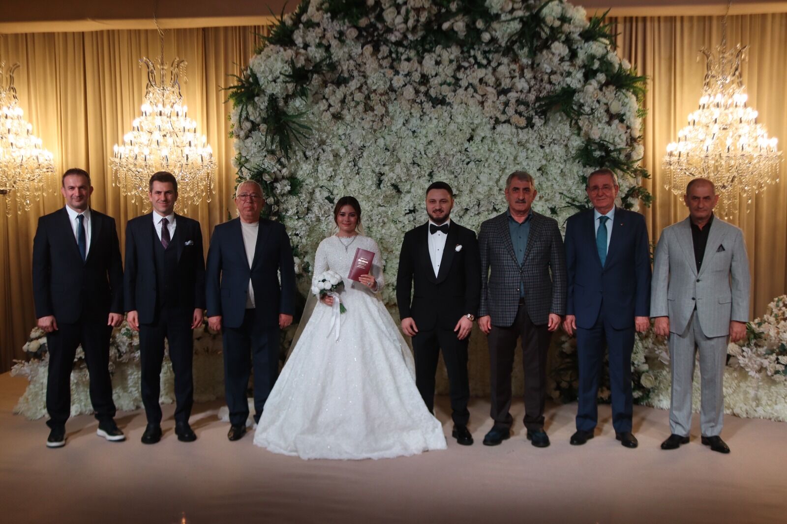 Samsun'da Köksal ve Gülerşen ailelerinin mutlu günü! Enes Hakan ile Çişe dünyaevine girdi