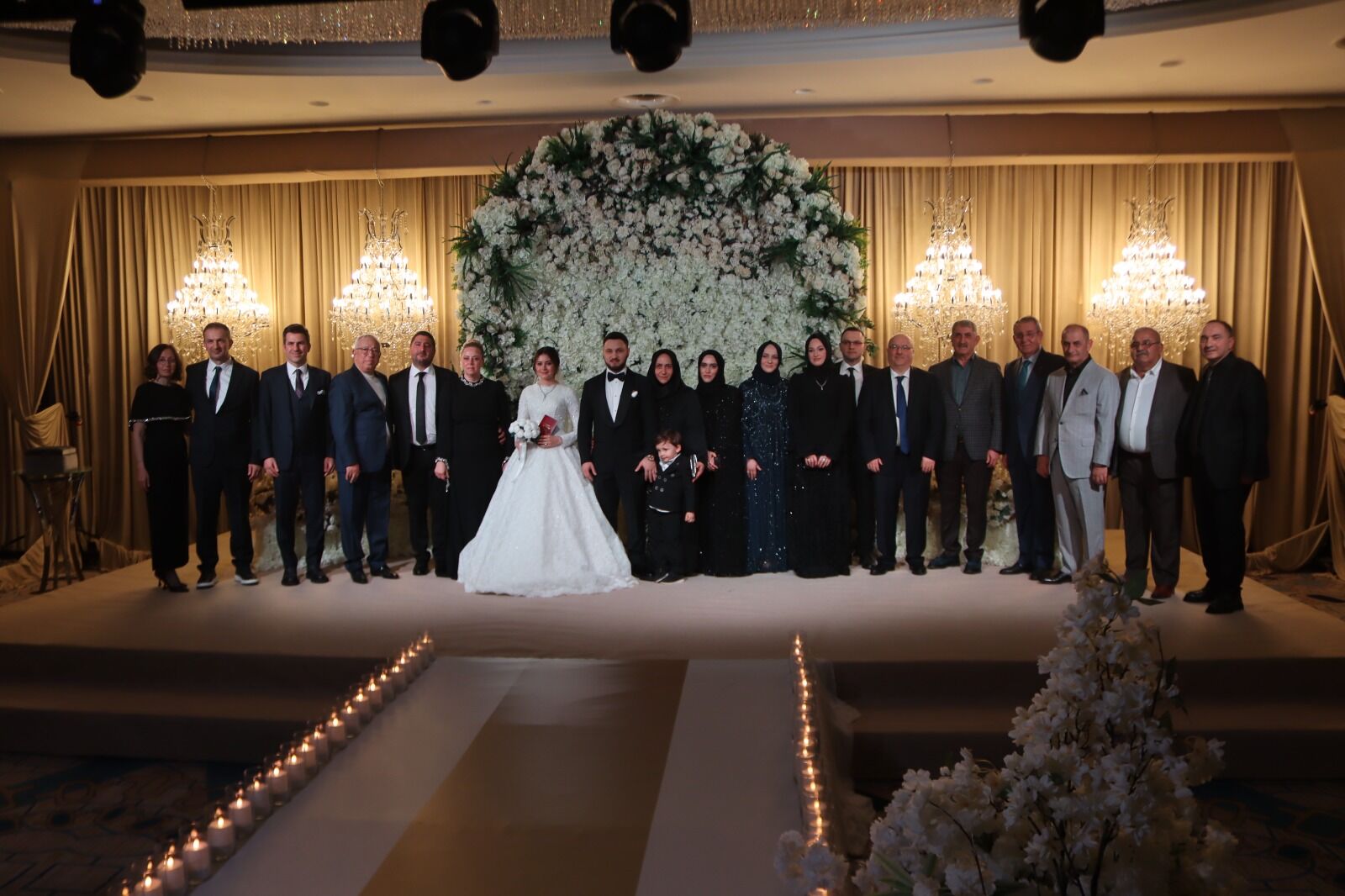 Samsun'da Köksal ve Gülerşen ailelerinin mutlu günü! Enes Hakan ile Çişe dünyaevine girdi