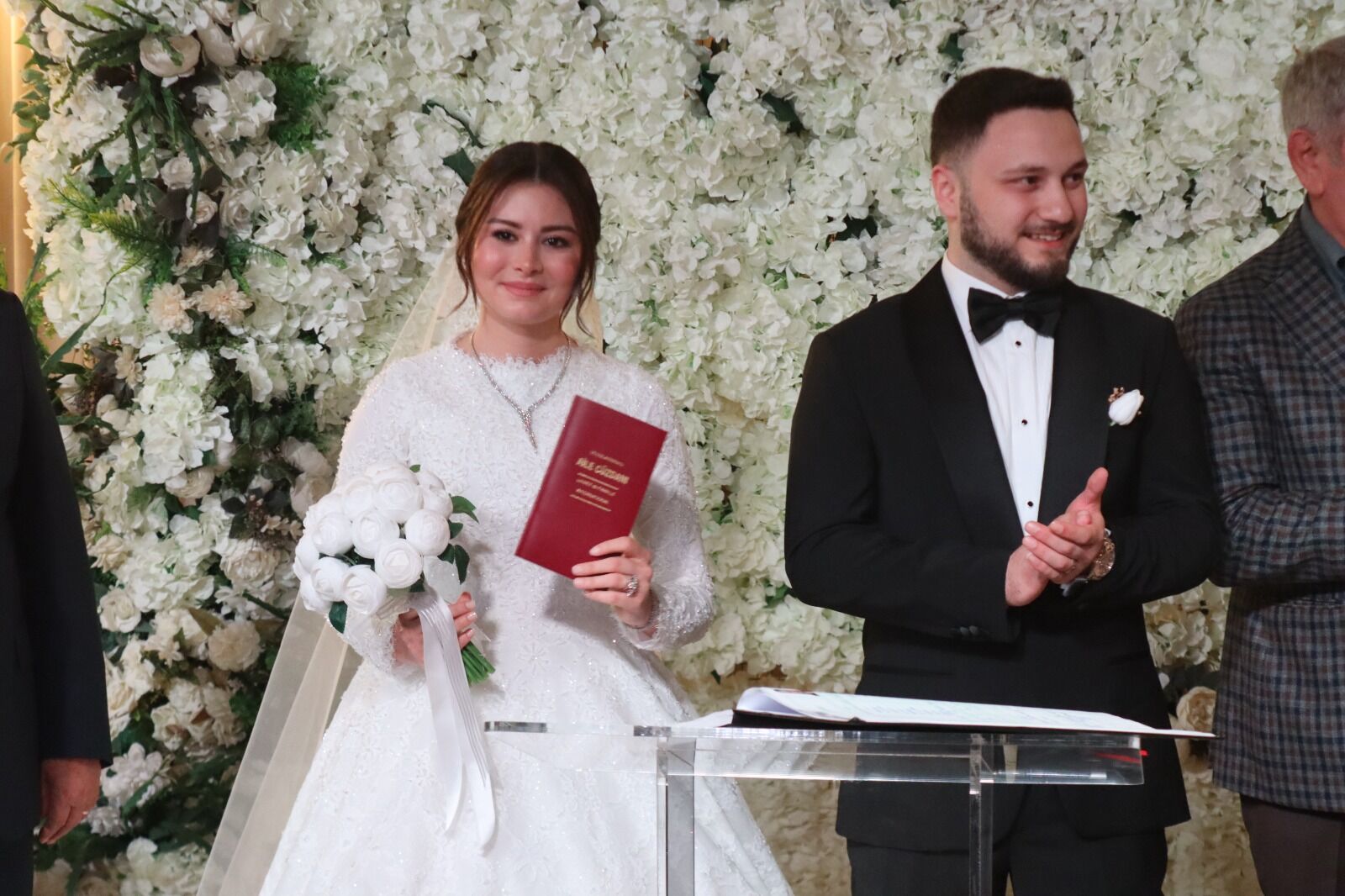 Samsun'da Köksal ve Gülerşen ailelerinin mutlu günü! Enes Hakan ile Çişe dünyaevine girdi