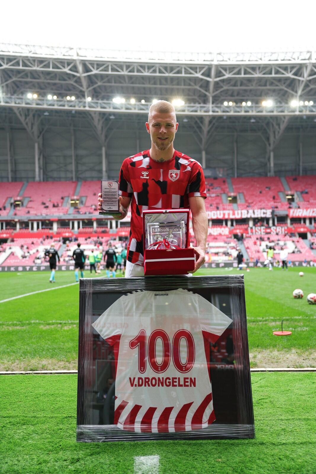 samsunspor haber: Samsunspor'dan Drongelen'e unutulmaz jest