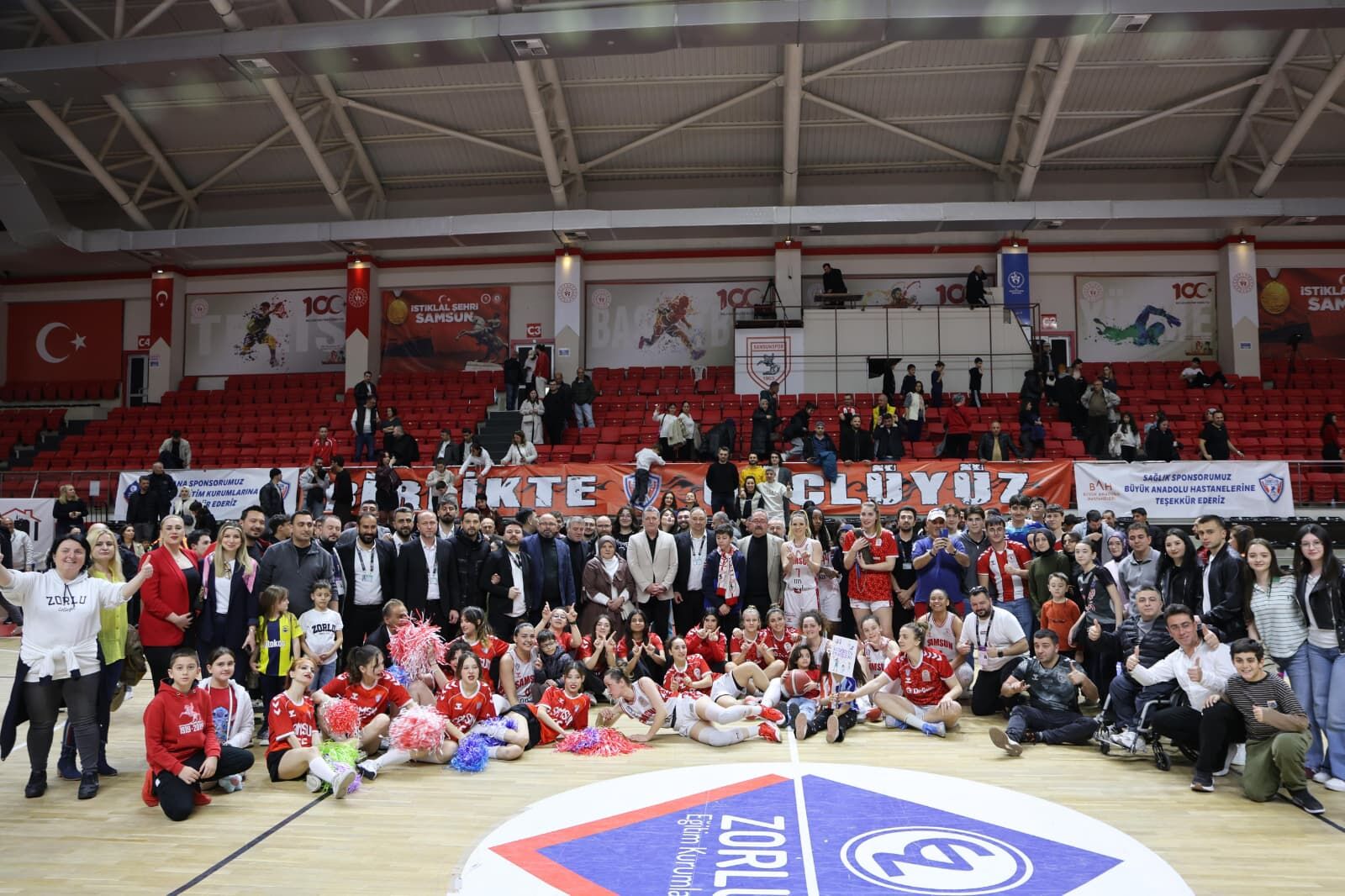 Zorlu Koleji Samsun Basketbol’dan şampiyonluk provası gibi galibiyet