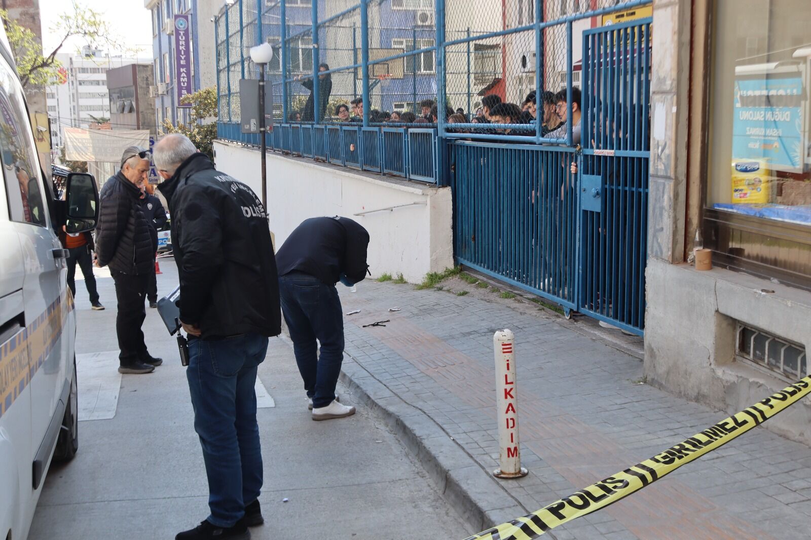 samsun haber: Samsun'da okul önünde silahlı saldırı!