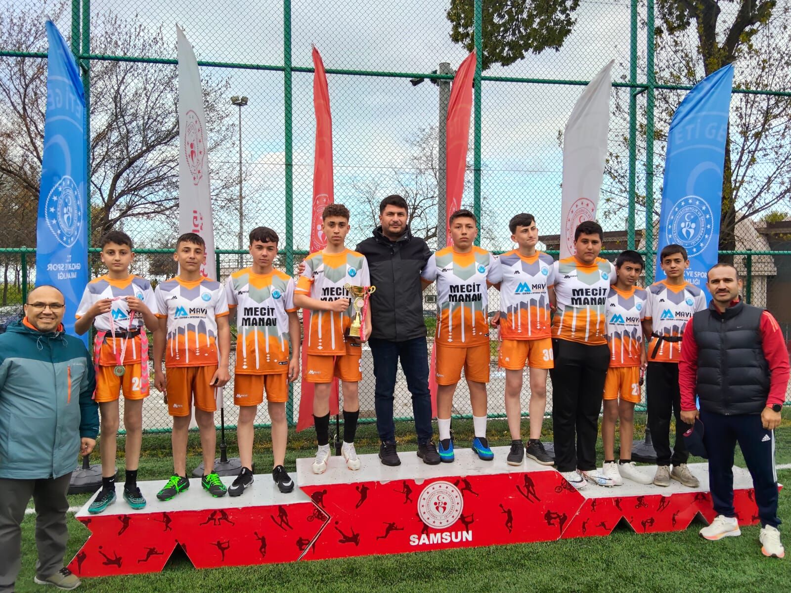 samsun haber Vezirköprü’de sporun yıldızı! Firdevs Yılmaz’dan çifte başarı