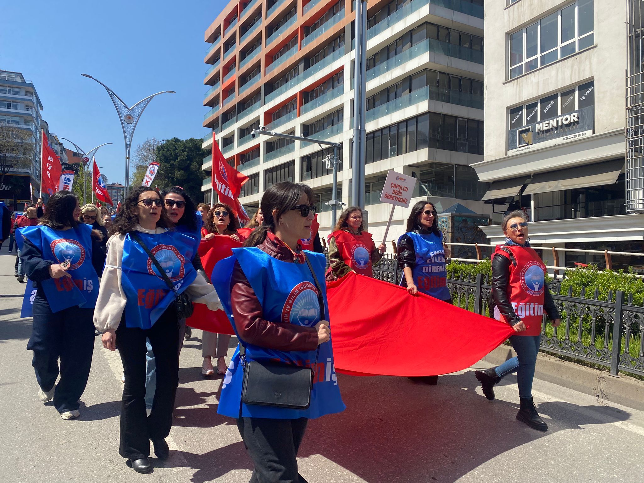 samsun haber: Samsun'da öğretmenler iş bıraktı! Sokakta ortak mesaj 