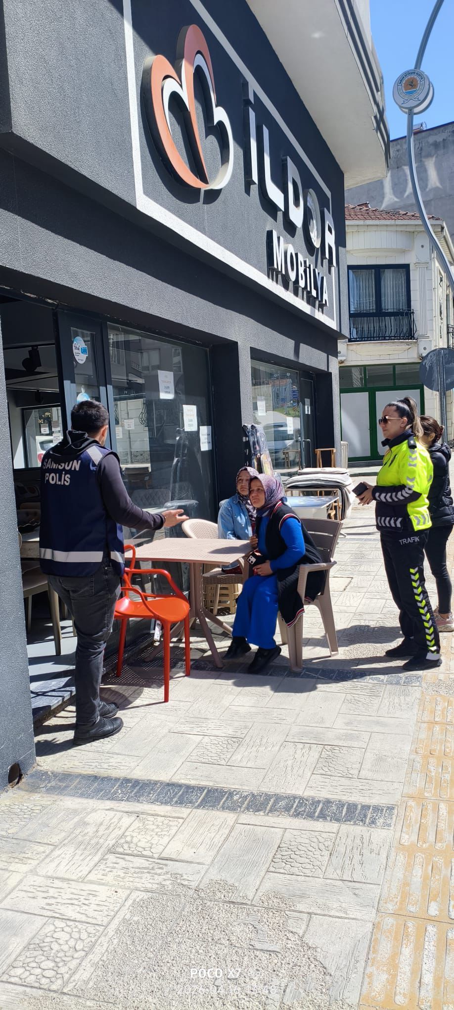 samsun haber Samsun’da okul çevrelerinde sıkı denetim! Polis sahada