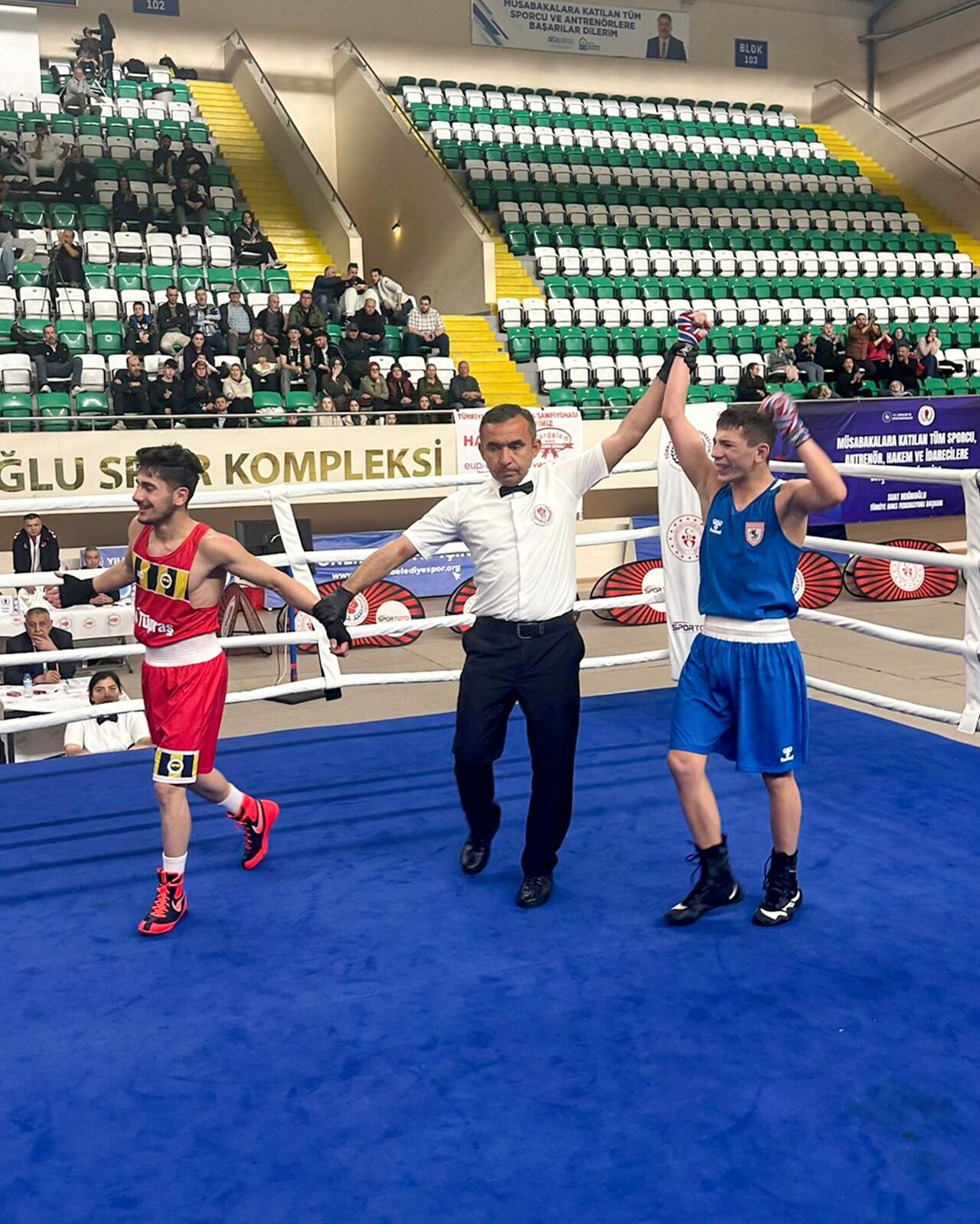 Ringde altın zafer! Samsunsporlu Muhammed Ali Arlı şampiyon