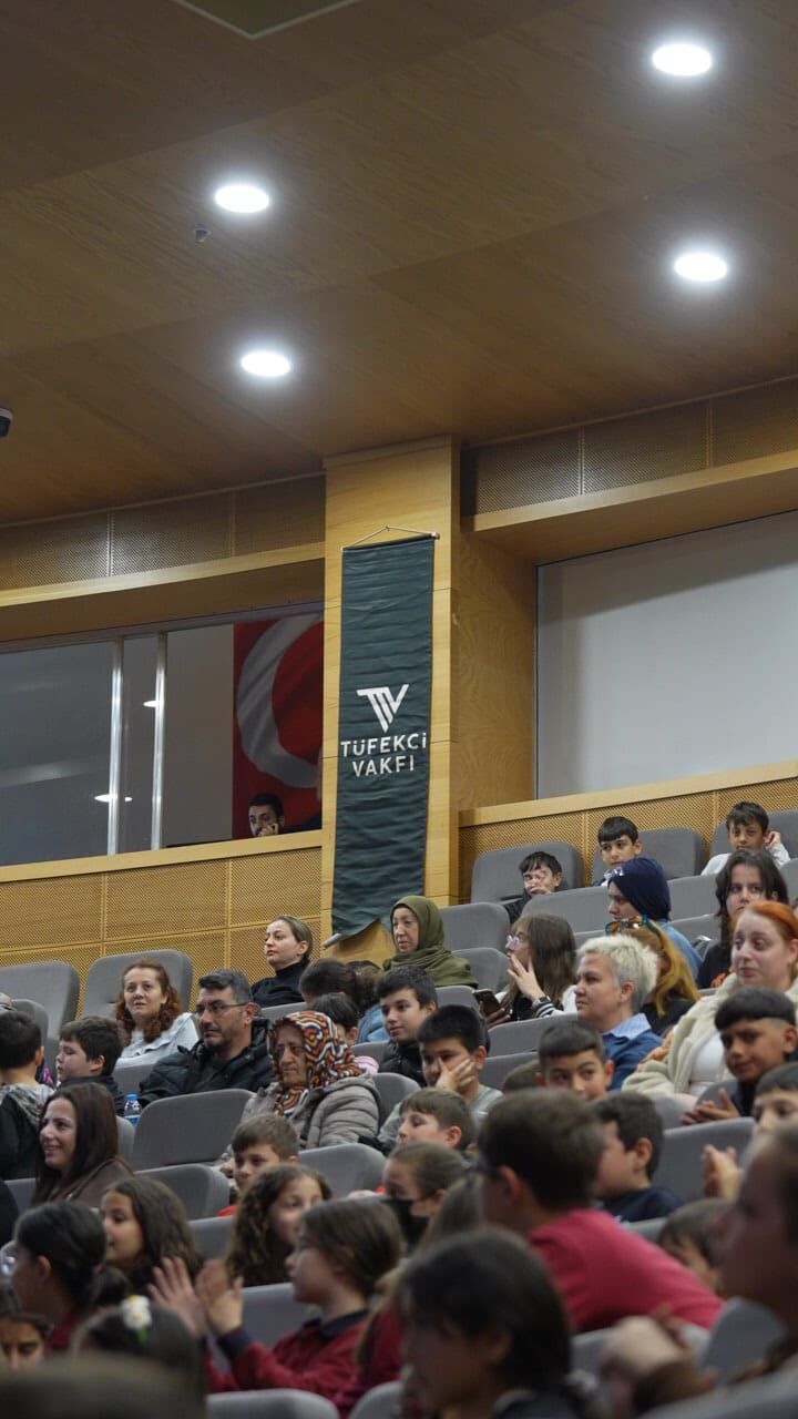 Tüfekci Vakfı’ndan 23 Nisan’a anlamlı dokunuş