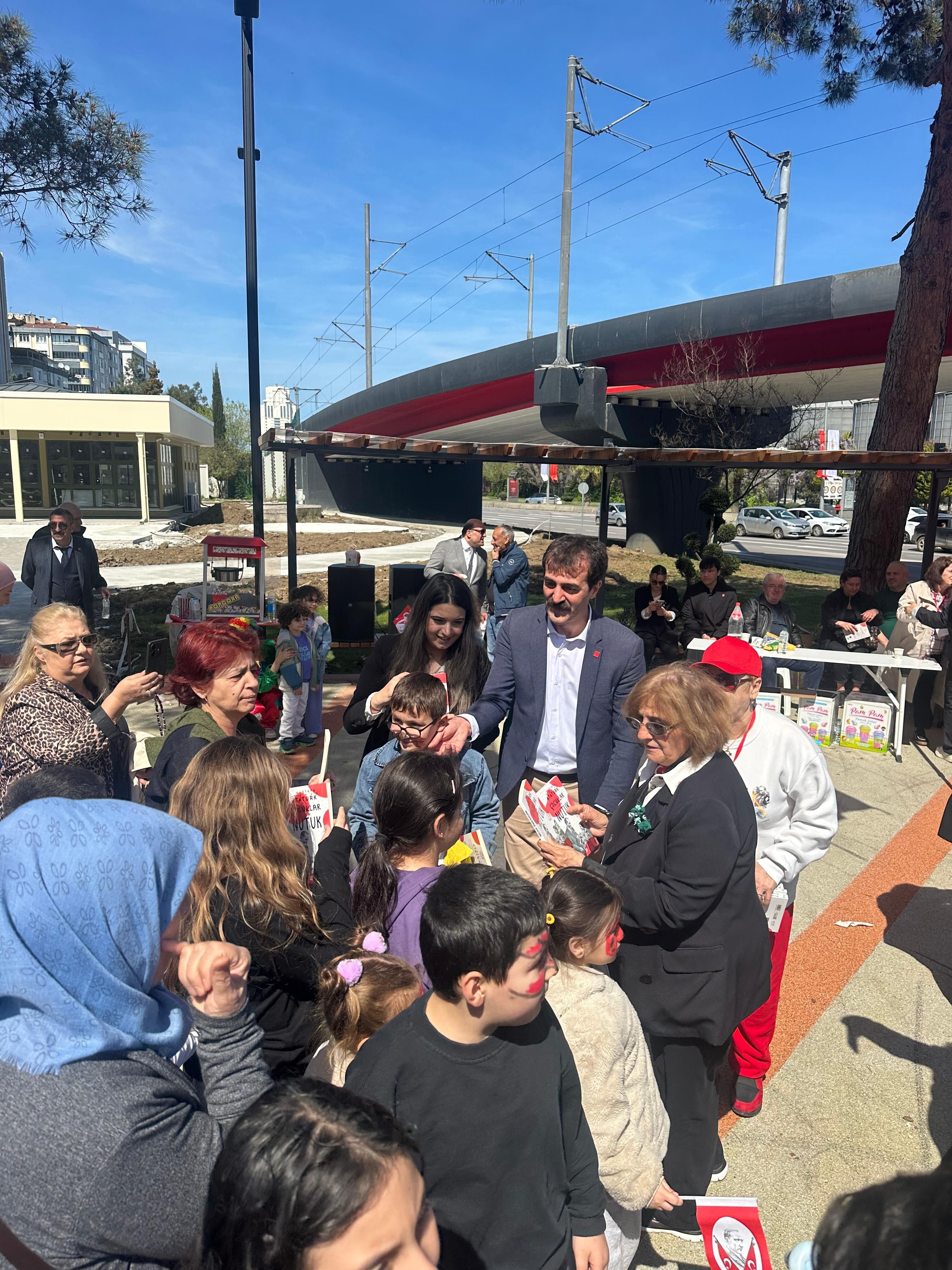 Samsun’da CHP’den çocuklara bayram şenliği
