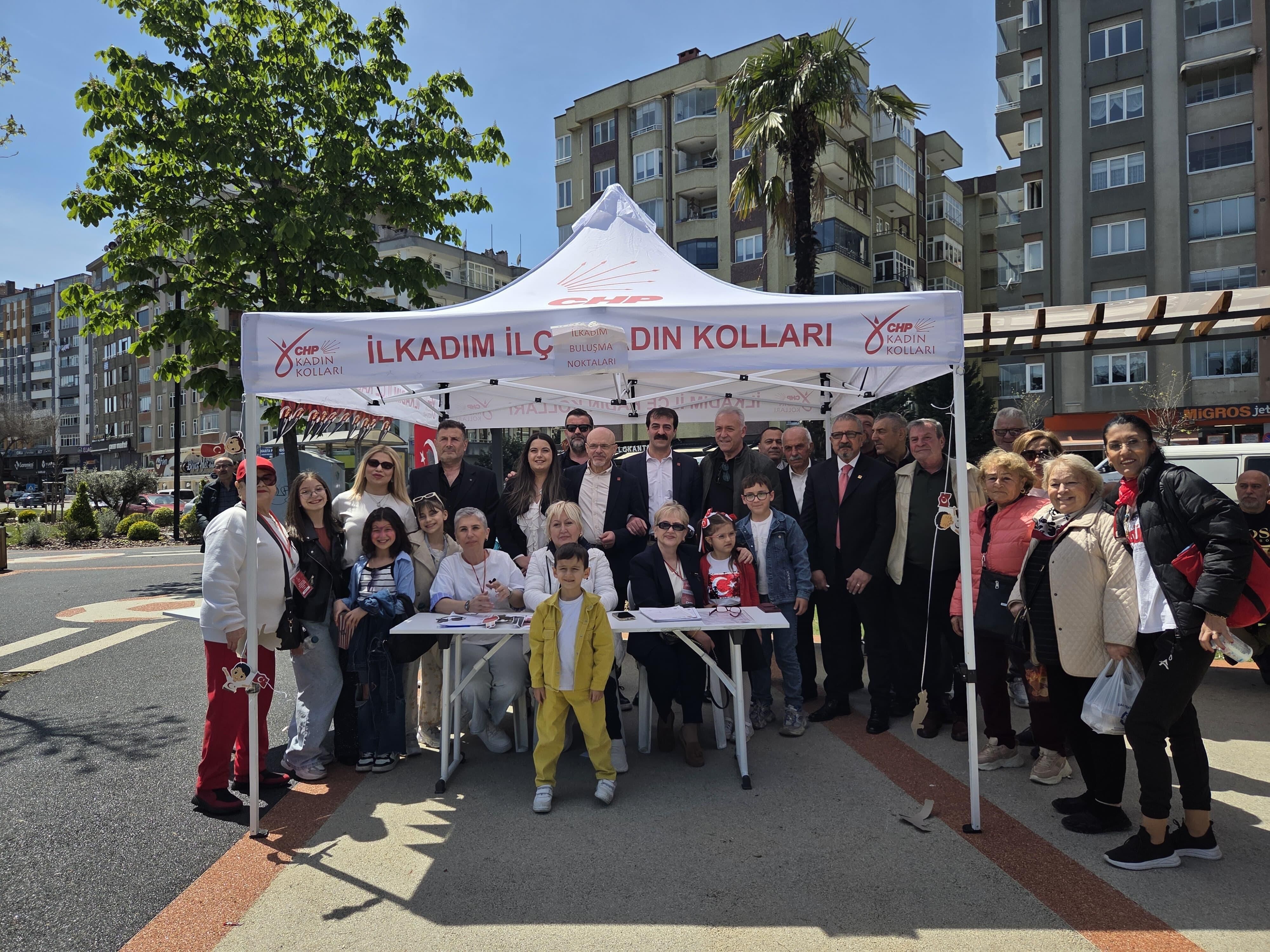 Samsun’da CHP’den çocuklara bayram şenliği