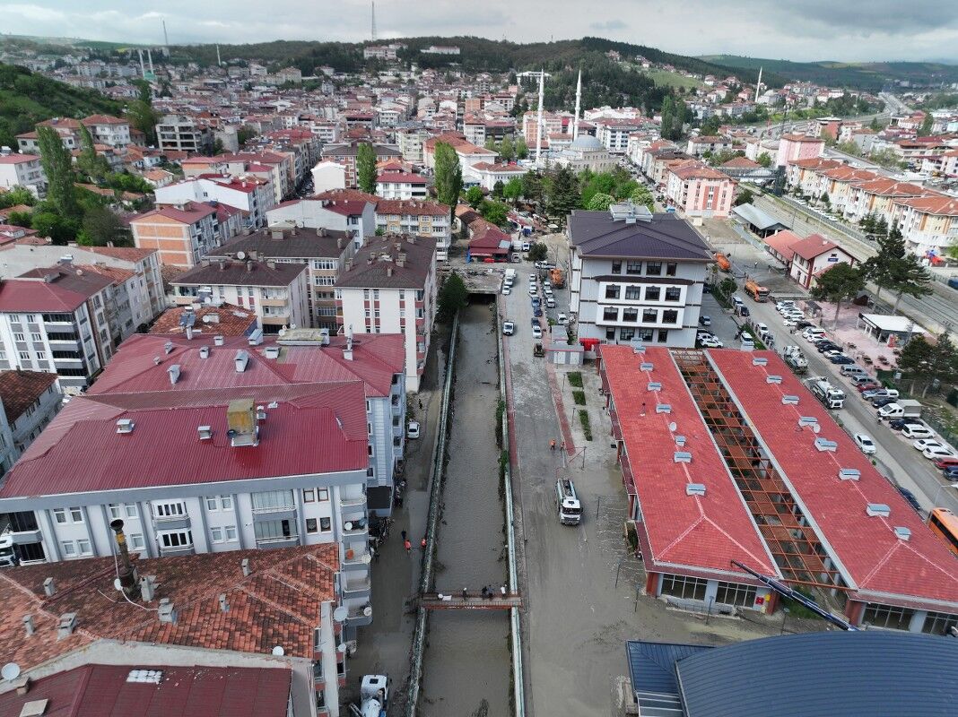 Samsun’da selin ardından düğmeye basıldı! 56 iş yeri için yıkım başladı