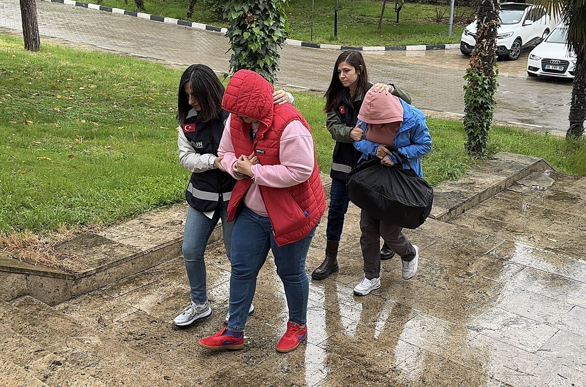 samsun haber: Sahte sitelerle vatandaşı dolandırdılar! Samsun'da şüpheliler adliyede