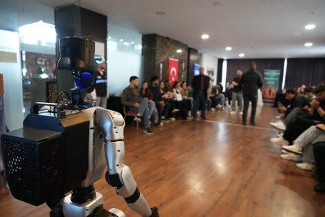 samsun haber: Samsun'da ilginç anlar! Robottan gençlere ders 
