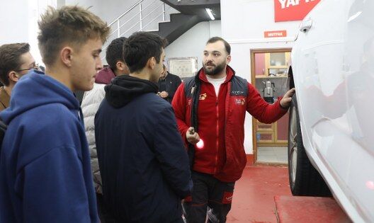 samsun haber: Samsun'da gençlere fırsat! Oto ekspertiz eğitimi başladı