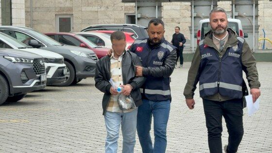 samsun haber: Samsun'da tartıştığı kişinin aracını kurşunladı!