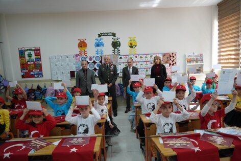 samsun haber: Samsun'da miniklerin Mehmetçik sevinci! Duygu dolu sürpriz