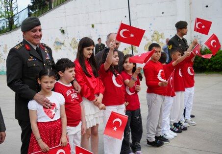 samsun haber: Samsun'da miniklerin Mehmetçik sevinci! Duygu dolu sürpriz