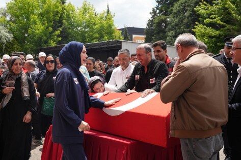 samsun haber: Samsunlu şehit polis Erkan Tütüncüler son yolculuğuna uğurlandı