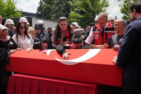 samsun haber: Samsunlu şehit polis Erkan Tütüncüler son yolculuğuna uğurlandı
