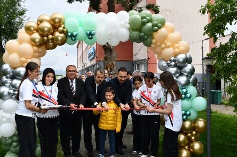 Vezirköprü’de bilim şöleni! Öğrenciler projelerini sergiledi