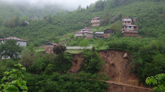 samsun haber: Karadeniz'de heyelan! 11 ev tahliye edildi