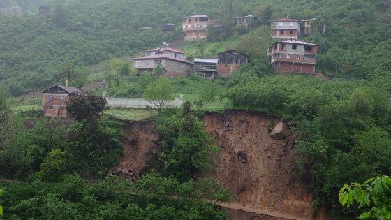 samsun haber: Karadeniz'de heyelan! 11 ev tahliye edildi