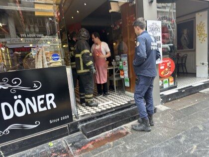samsun haber: Samsun Çiftlik Caddesi'nde 5 katlı binada yangın paniği