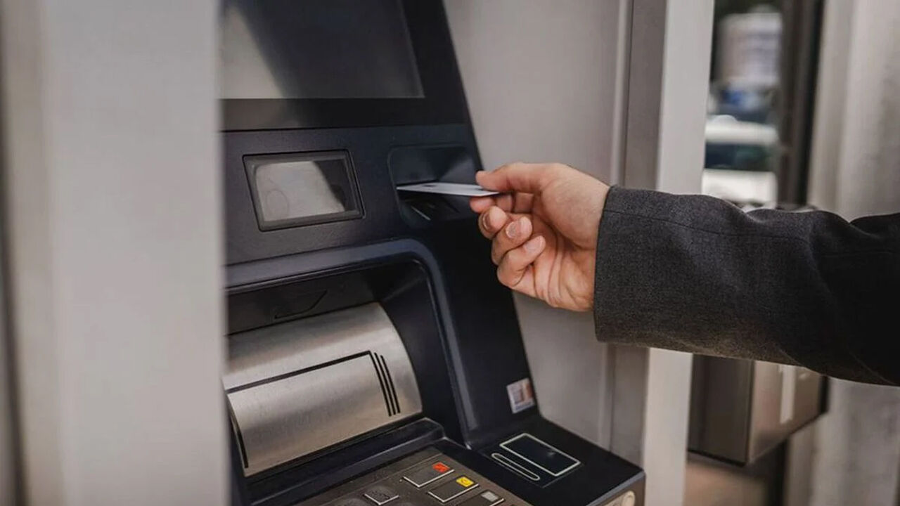ATM kullananlar dikkat! Para çekmede sistem değişiyor