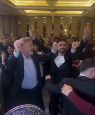 samsunspor haber: Samsunspor Teknik Direktörü Thorsten Fink düğünde coştu!