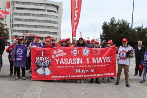 samsun haber: Samsun'da yağmur altında 1 Mayıs coşkusu! İşçiler taleplerini haykırdı 