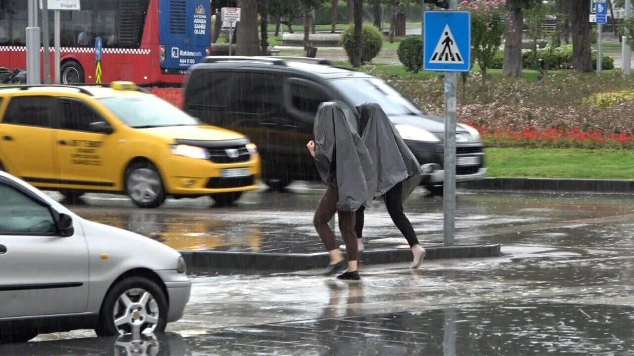 Meteoroloji Samsun Için Saat Verdi! Sağanak Etkili Olacak