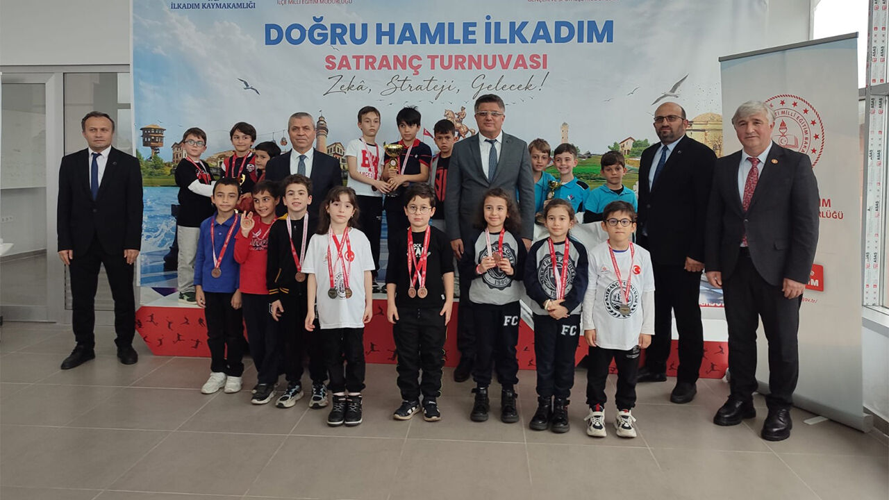 Samsun'da 126 sporcu satrançta zirve için yarıştı