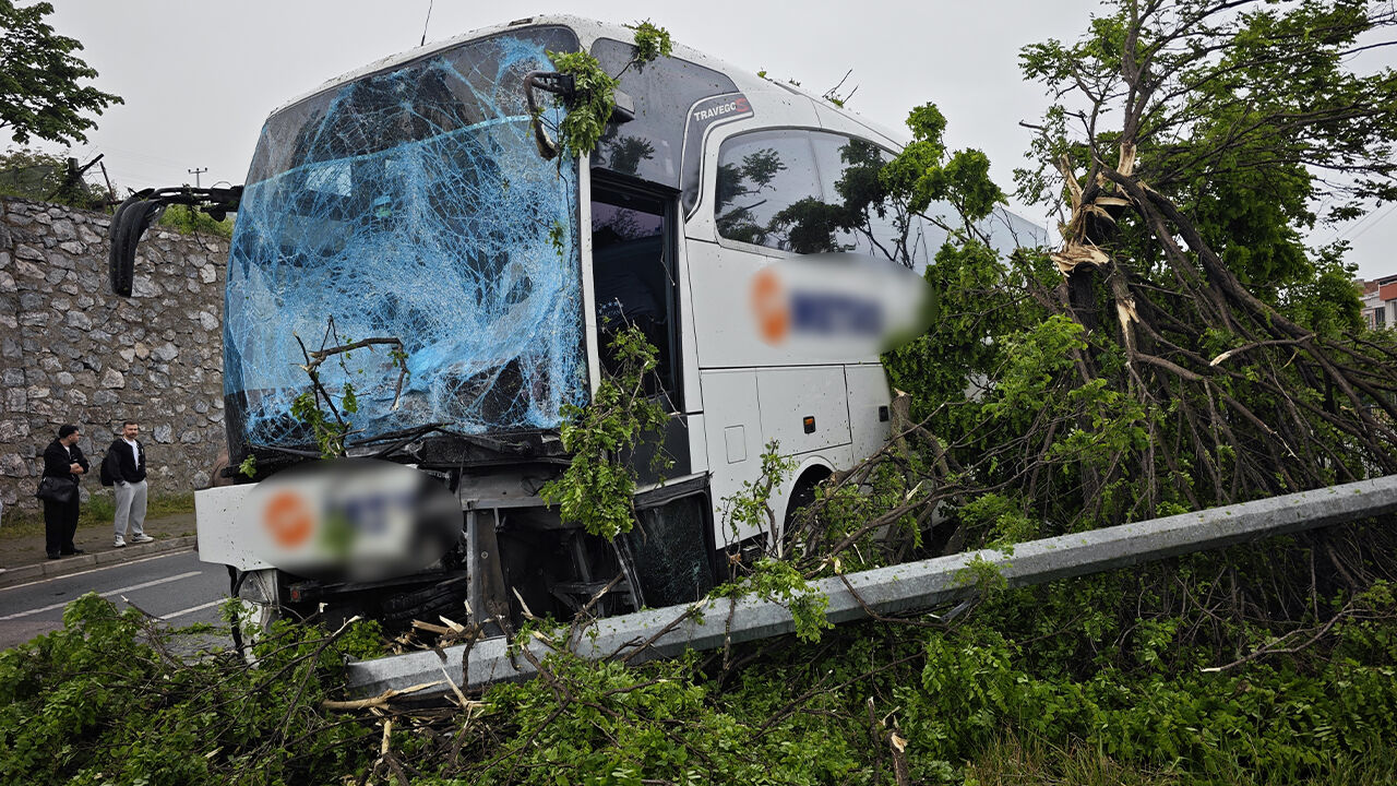 Samsunda Feci Kaza Otobus Refuje Cikti 2
